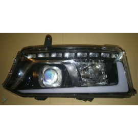 چراغ جلو دنا پلاس سمت راست