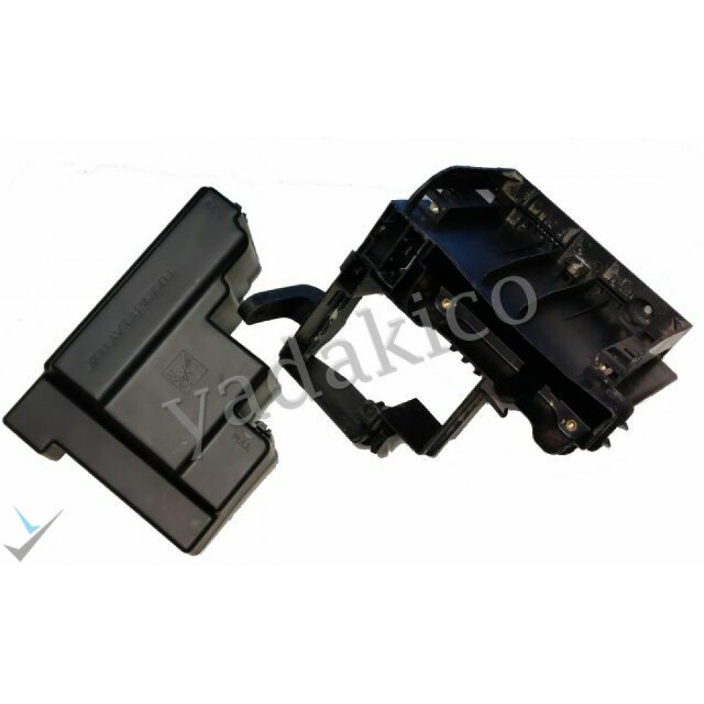 قاب جعبه فیوز داخل موتور پژو پارس